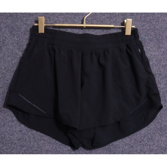 lululemon athletica Pants - Lululemon Shorts Women 8 Black Hotty Hot 4" Lined Athleisure Yoga Train EUC